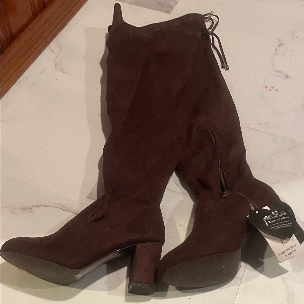 Elegant Dark Brown Heeled Boots